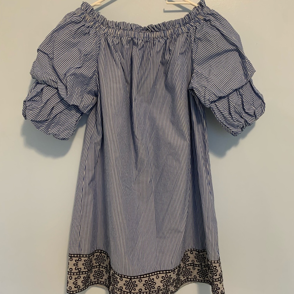 Off the shoulder blue/wh striped dress crown & ivy
